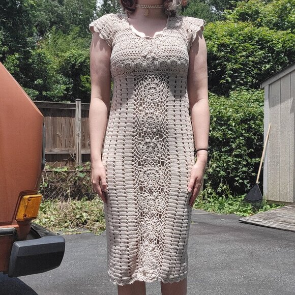 -ˋˏ☆˚🦔⋆｡ Bloomingdale's 70s inspired tan crochet midi column dress 𖦹°🐌‧☆ˎˊ- - Picture 6 of 8